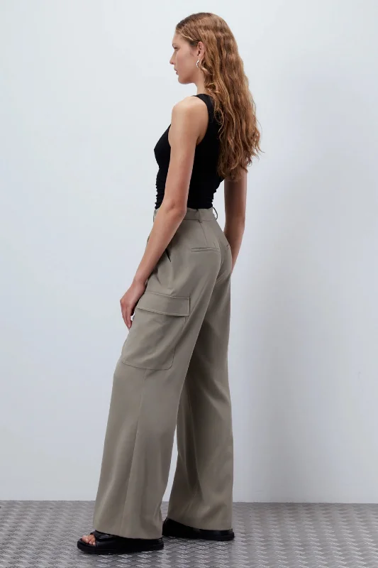 Edwina Pant