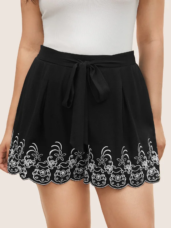 Floral Embroidered Ties Scalloped Trim Shorts